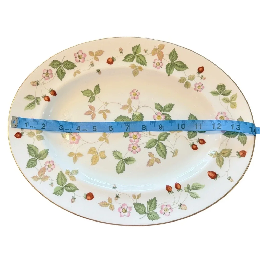 Wedgwood Wild Strawberry 14 inch Oval Serving Platter Bone China R4406 England